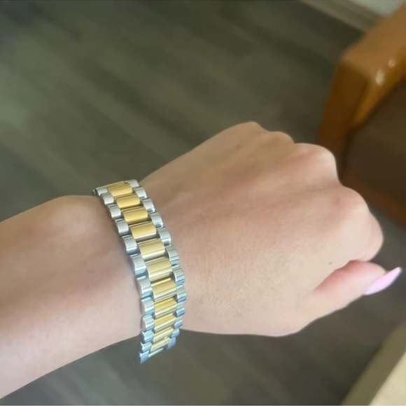 Aesthetic 18K Gold plated Stainless SteelWaterproof  Slake Link Bracelet - Picture 4 of 6